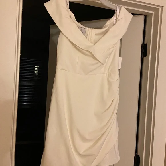David's Bridal | Dresses | Davids Bridal White Dress Graduation Size |  Poshmark